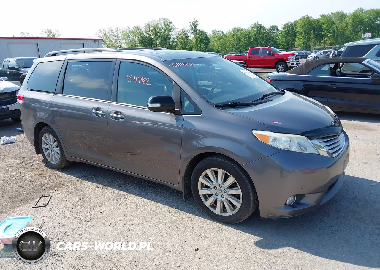 2014 Toyota Sienna Xle 7 Passenger
