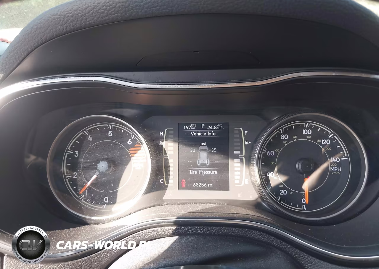 2020 Jeep Cherokee Altitude 4X4 VIN:1C4PJMLB9LD529394 - 7