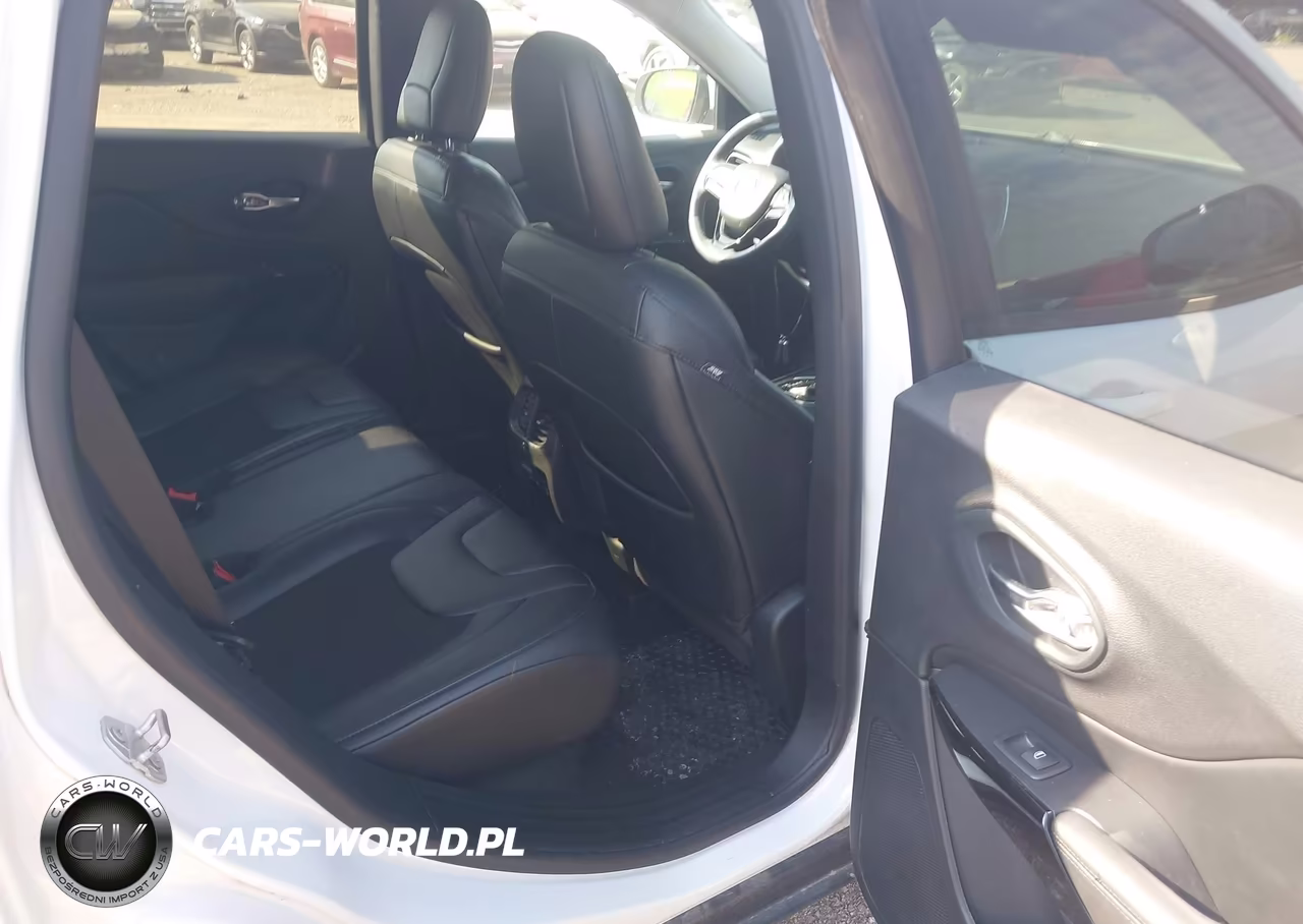 2020 Jeep Cherokee Altitude 4X4 VIN:1C4PJMLB9LD529394 - 8
