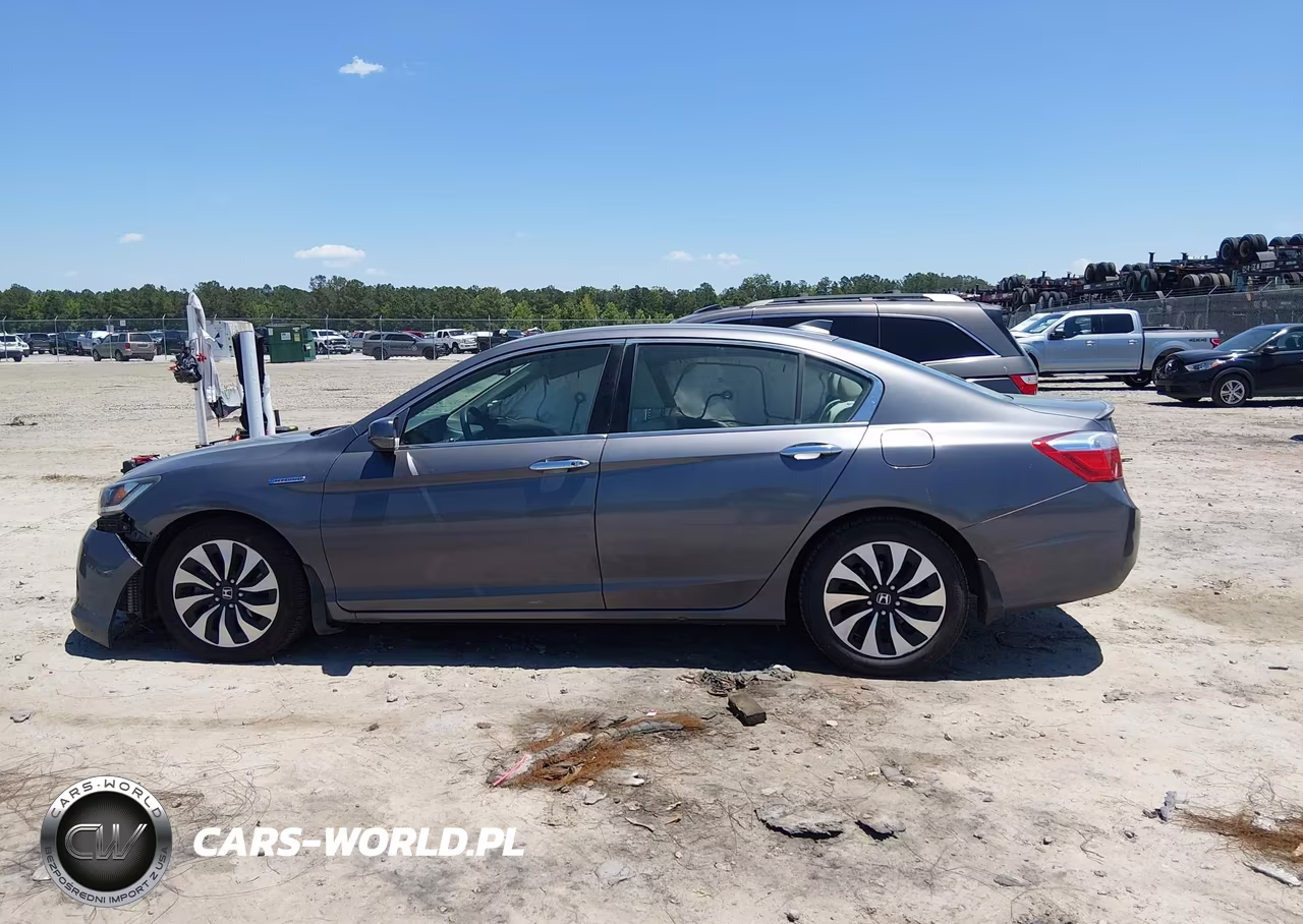 2014 Honda Accord Hybrid VIN:1HGCR6F30EA003913 - 14