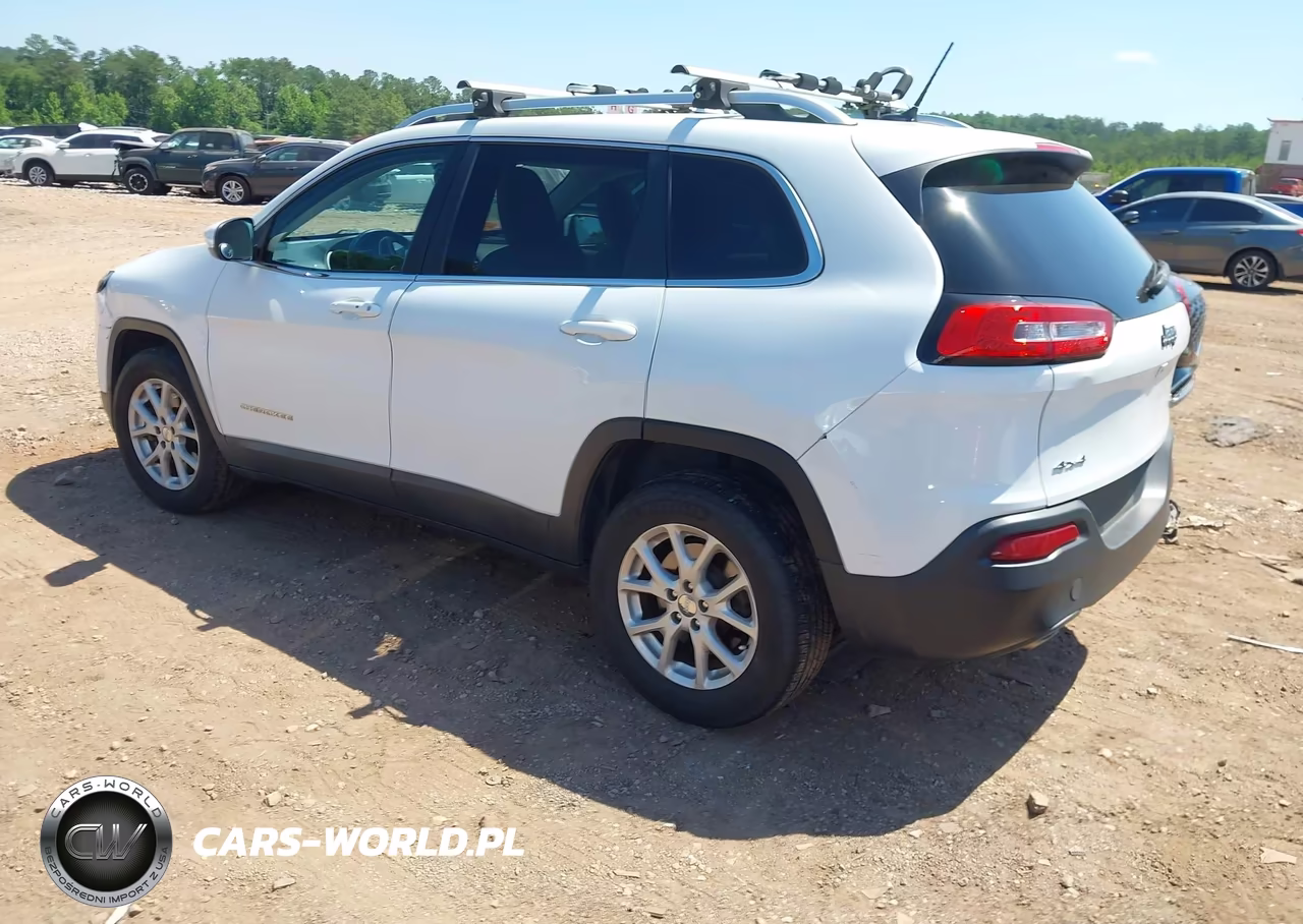 2015 Jeep Cherokee Latitude VIN:1C4PJMCB2FW502966 - 3