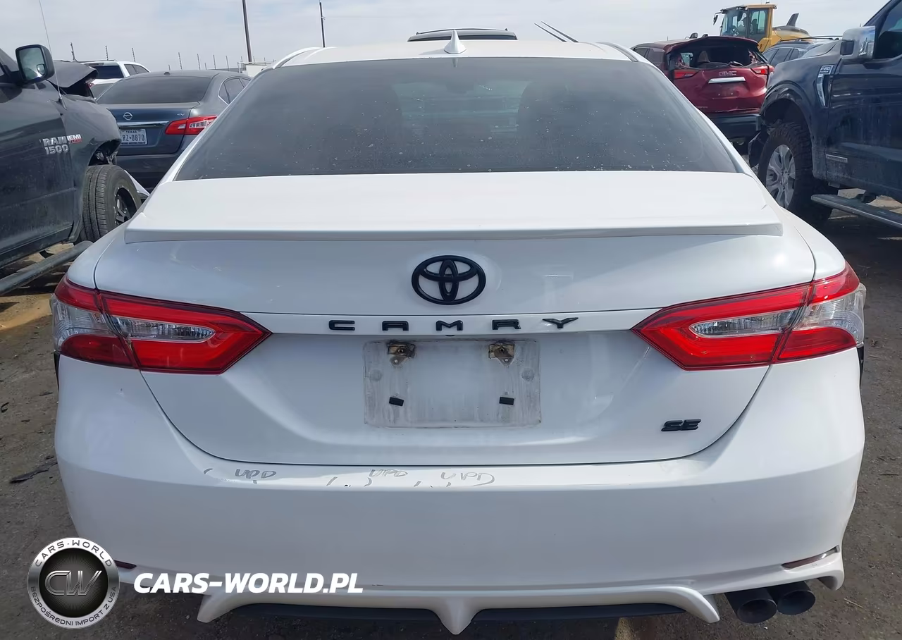 2020 Toyota Camry Se VIN:4T1G11AK1LU510075 - 16