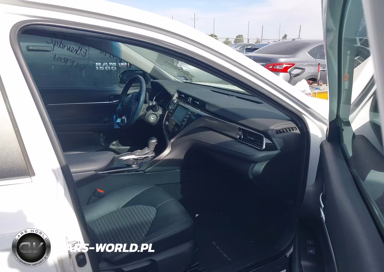 2020 Toyota Camry Se VIN:4T1G11AK1LU510075 - 5