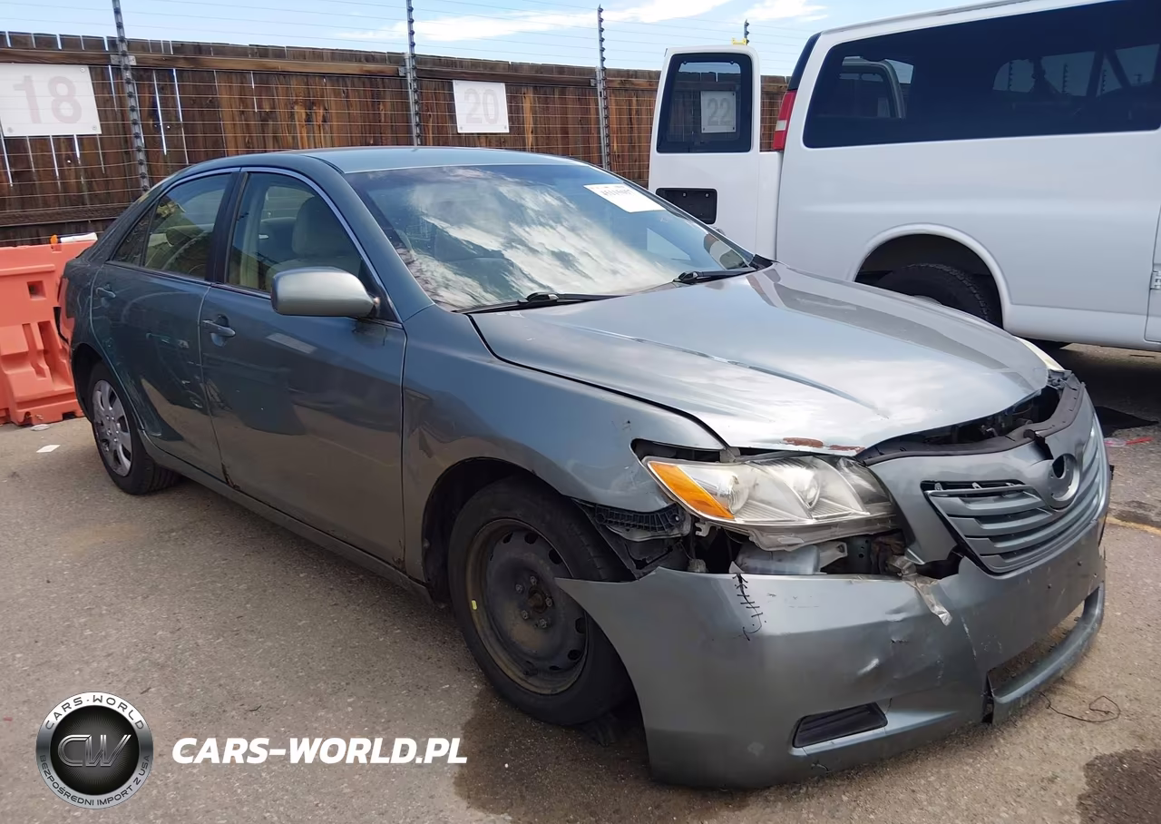 2009 Toyota Camry Le – zdjęcie 1 z 16