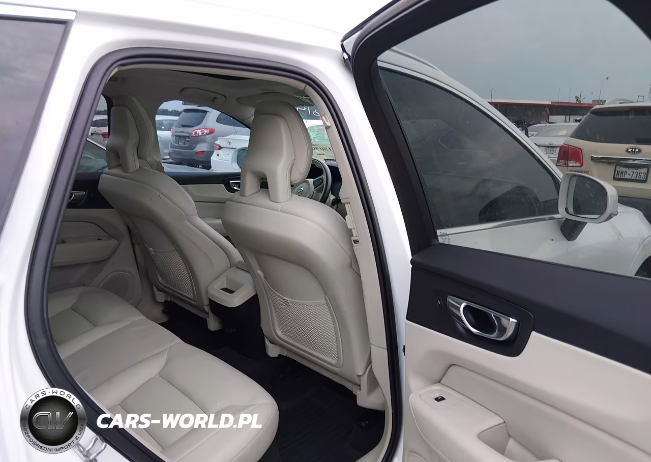 2018 Volvo Xc60 T6 Momentum VIN:YV4A22RK3J1041147 - 8