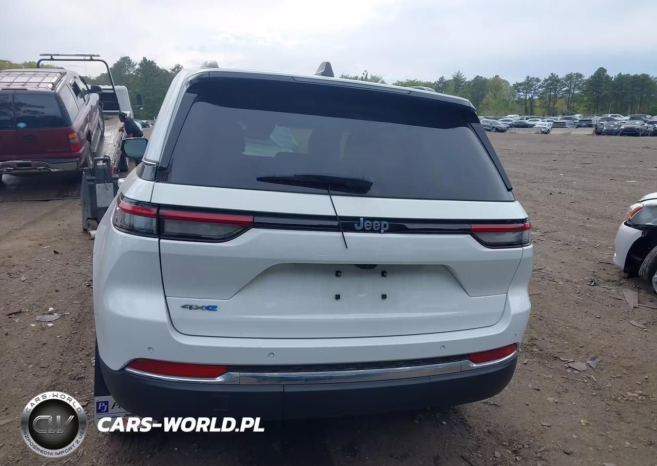 2024 Jeep Grand Cherokee 4Xe VIN:1C4RJYB6XR8942074 - 16