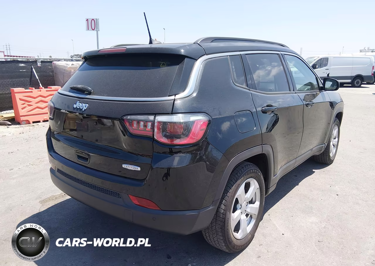 2018 Jeep Compass Latitude Fwd VIN:3C4NJCBBXJT293123 - 4