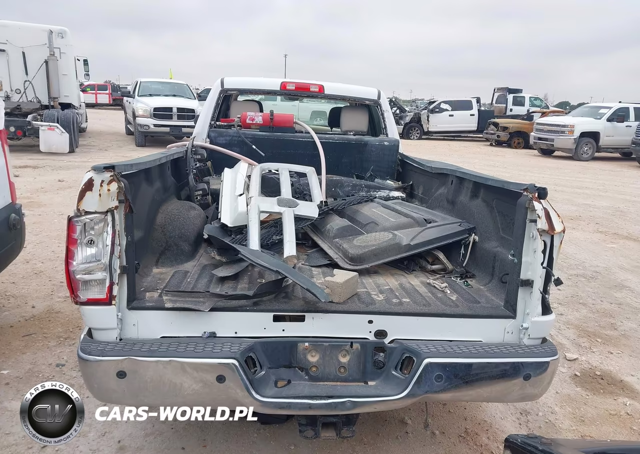 2018 Ram 2500 Tradesman 4X4 8' Box VIN:3C6UR5HL4JG284160 - 16