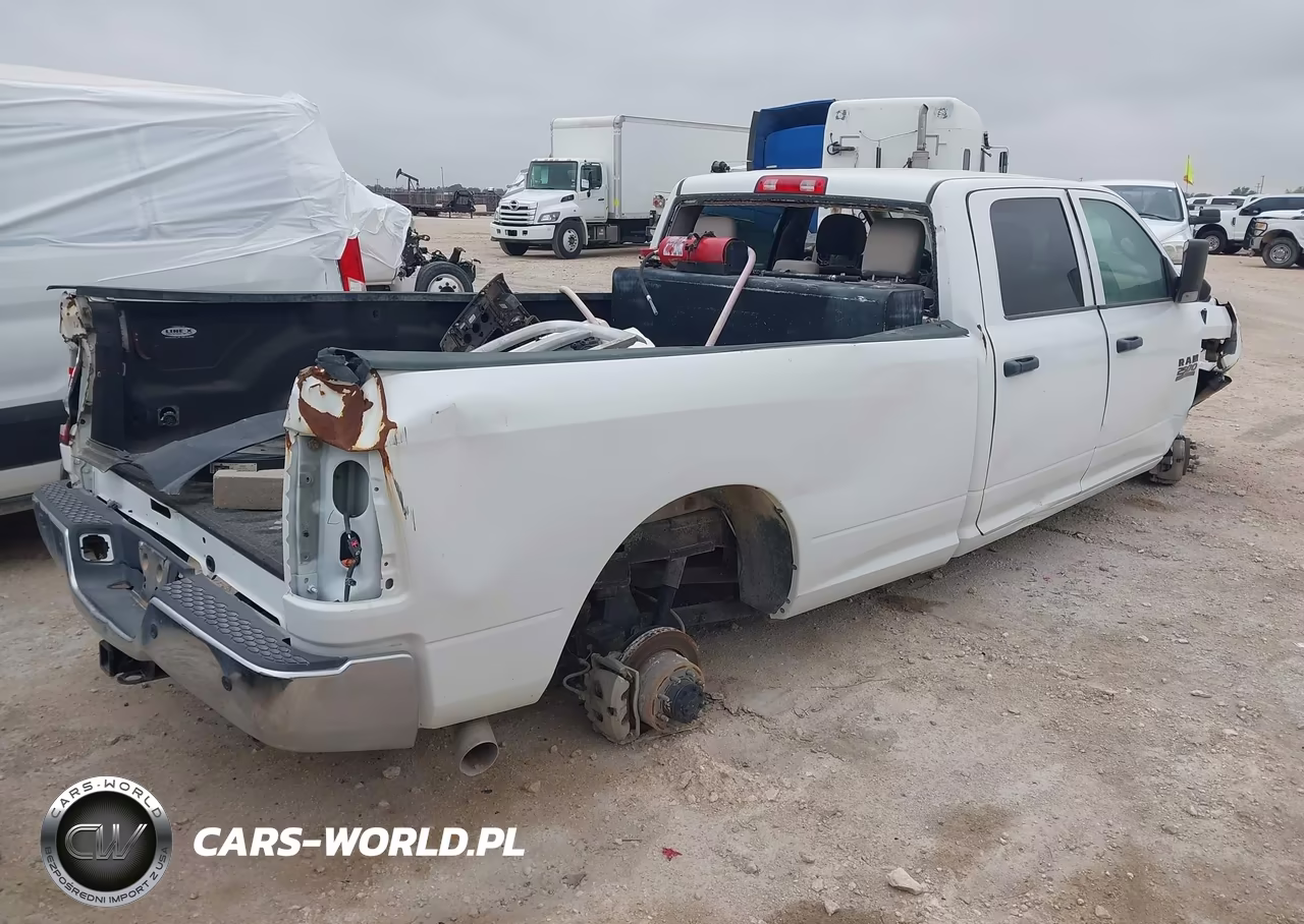 2018 Ram 2500 Tradesman 4X4 8' Box VIN:3C6UR5HL4JG284160 - 4