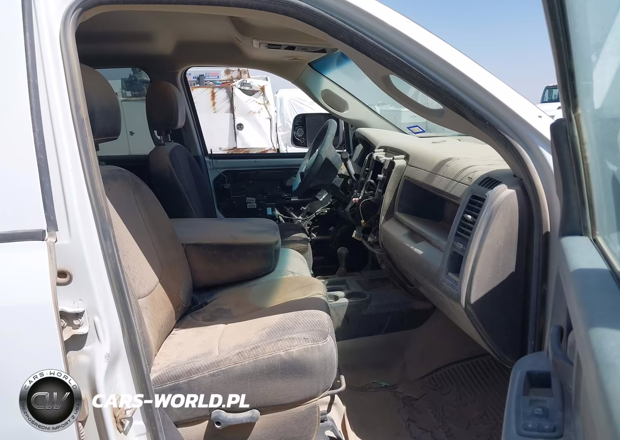 2018 Ram 2500 Tradesman 4X4 8' Box VIN:3C6UR5HL4JG284160 - 5