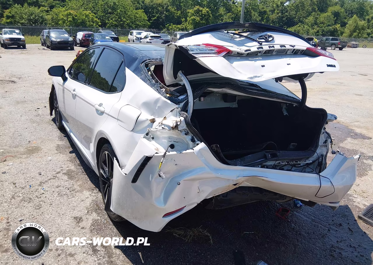 2020 Toyota Camry Xse VIN:4T1K61AK7LU332989 - 3