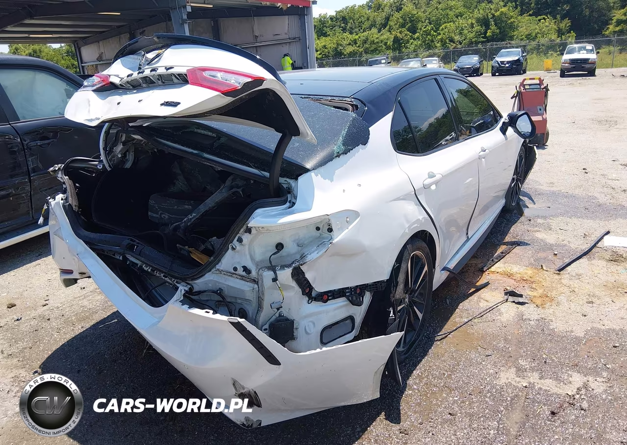 2020 Toyota Camry Xse VIN:4T1K61AK7LU332989 - 4