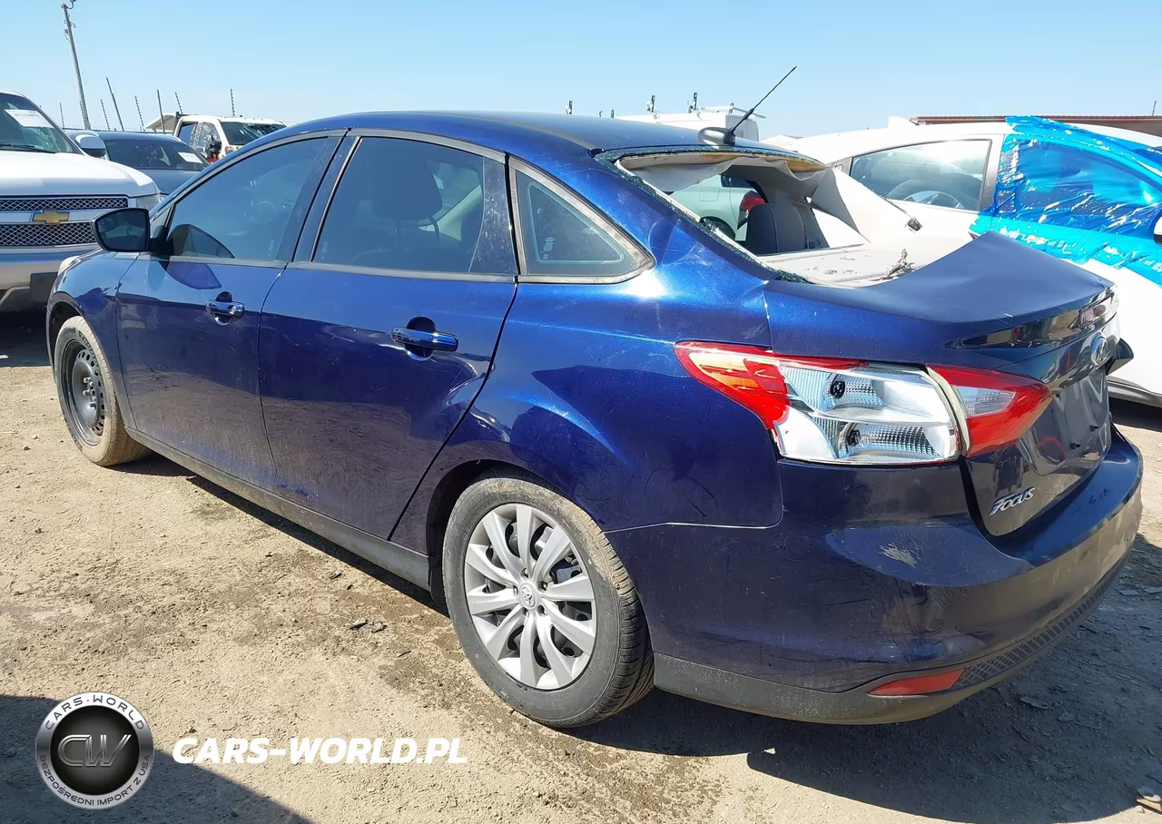 2012 Ford Focus Se VIN:1FAHP3F23CL109733 - 3