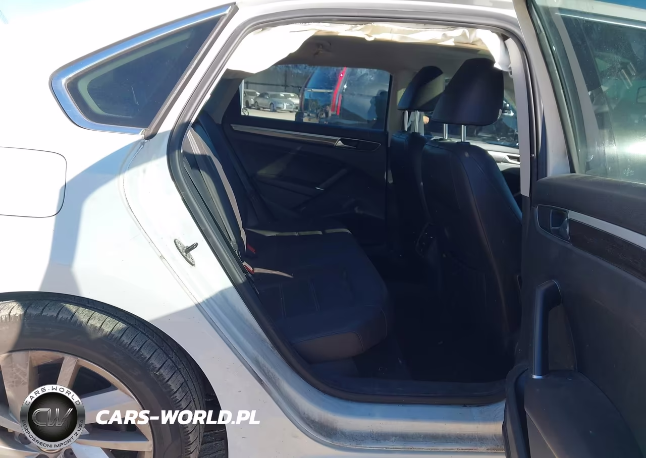 2018 Volkswagen Passat 2.0T Se VIN:1VWBA7A38JC003569 - 8