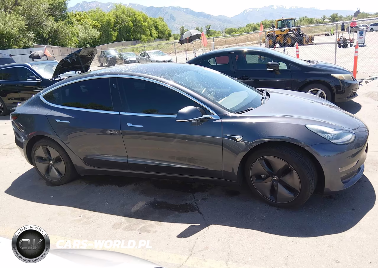 2018 Tesla Model 3 Long Range-Performance VIN:5YJ3E1EB5JF119647 - 13