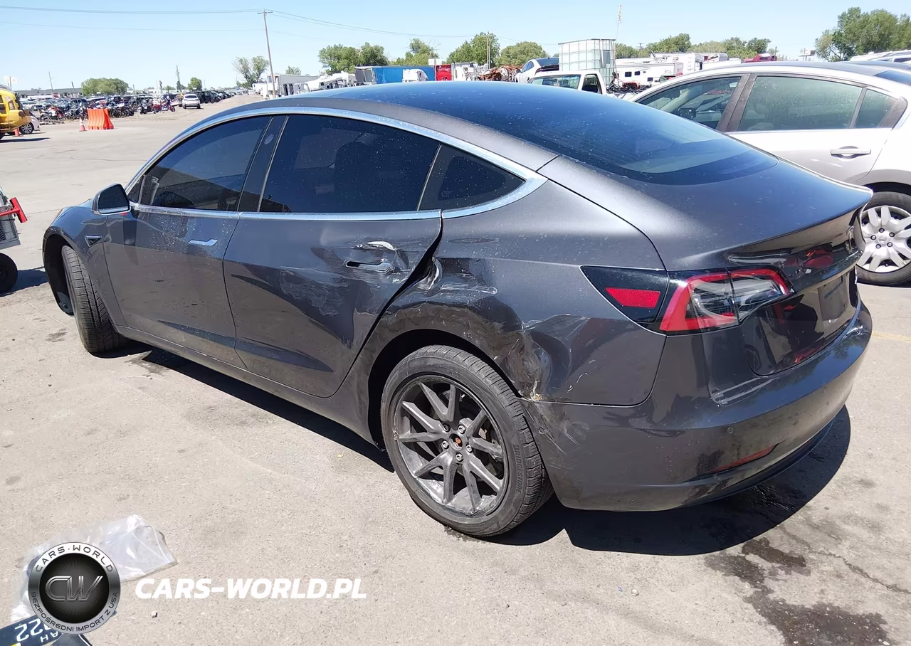 2018 Tesla Model 3 Long Range-Performance VIN:5YJ3E1EB5JF119647 - 3