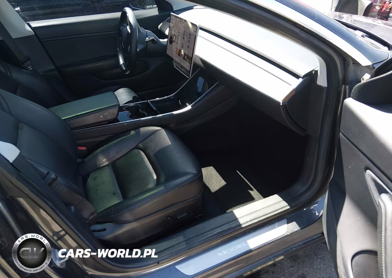 2018 Tesla Model 3 Long Range-Performance VIN:5YJ3E1EB5JF119647 - 5