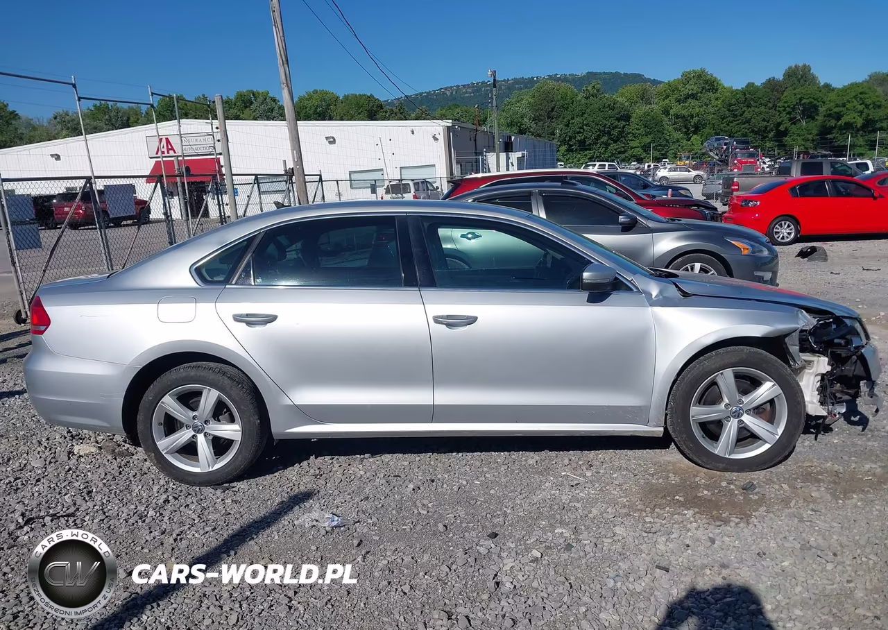 2015 Volkswagen Passat 1.8T Limited Edition VIN:1VWAT7A30FC077503 - 13