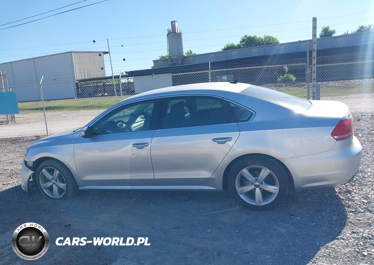 2015 Volkswagen Passat 1.8T Limited Edition VIN:1VWAT7A30FC077503 - 14