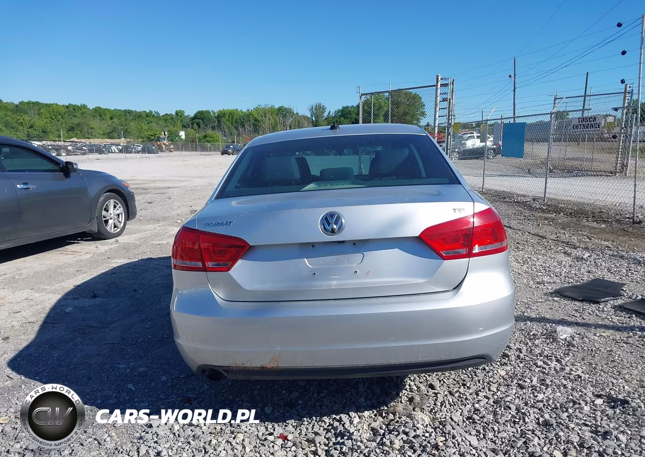 2015 Volkswagen Passat 1.8T Limited Edition VIN:1VWAT7A30FC077503 - 16