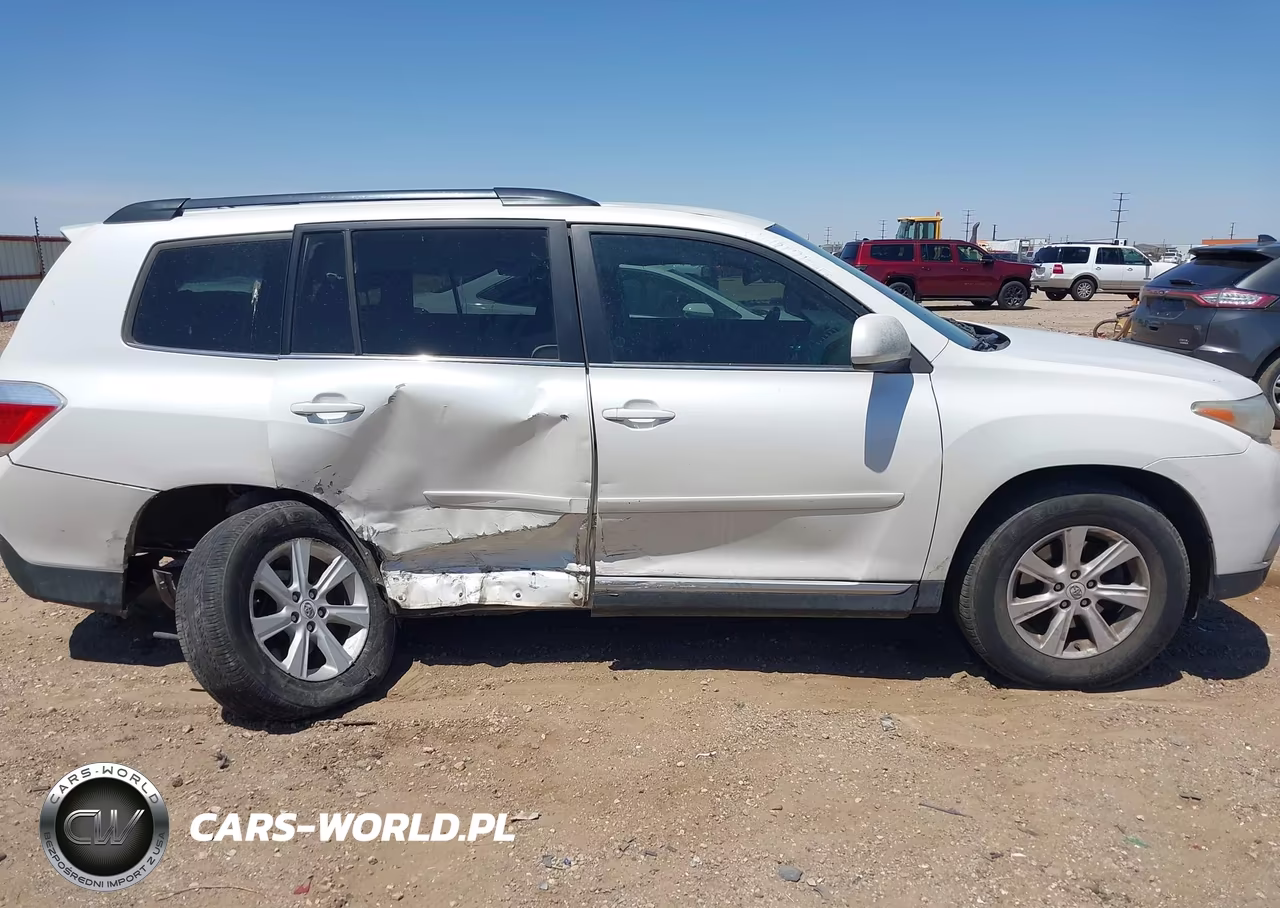 2012 Toyota Highlander Base V6 VIN:5TDZK3EHXCS070477 - 13