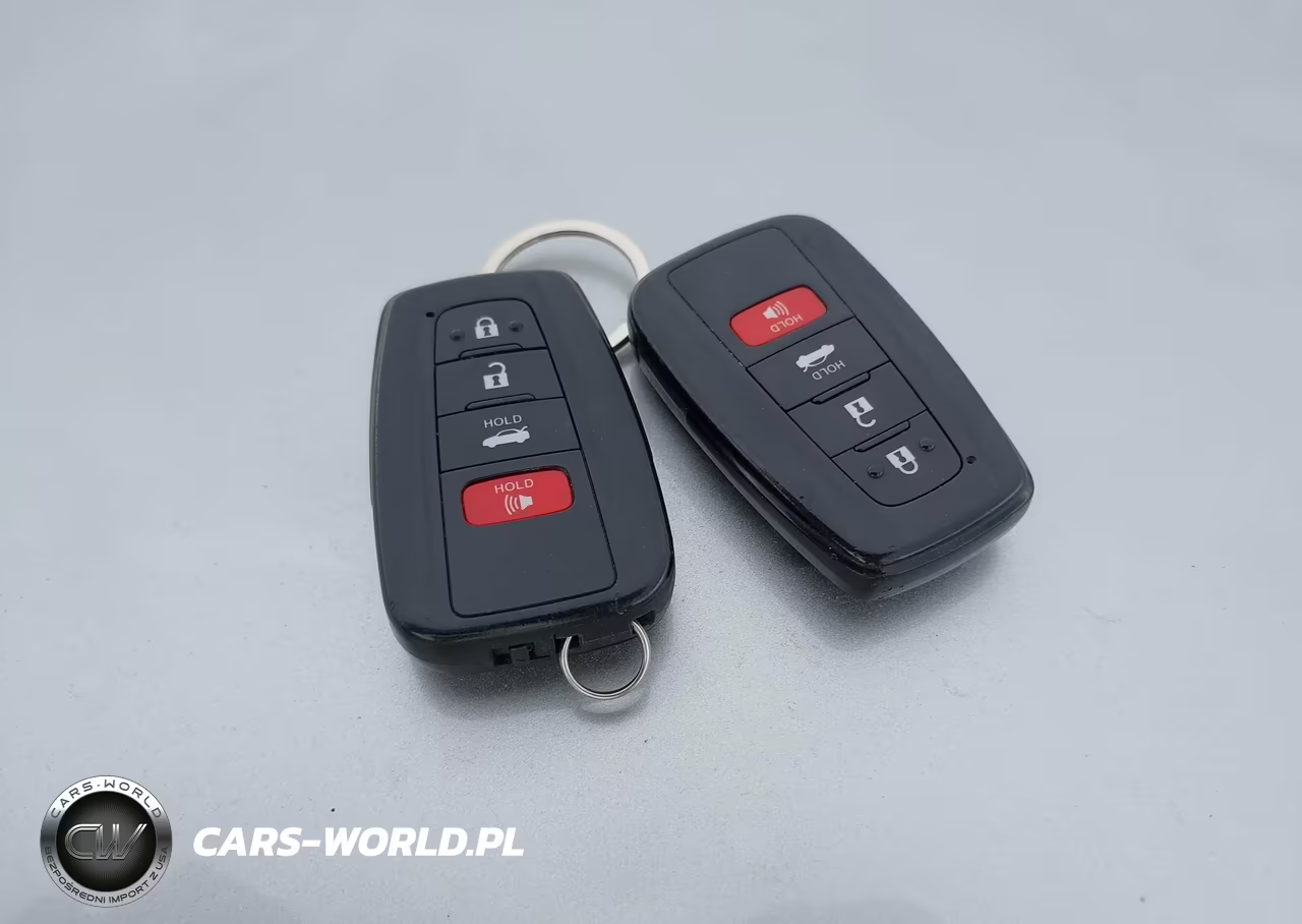 2018 Toyota Camry Le VIN:4T1B11HK9JU570067 - 11