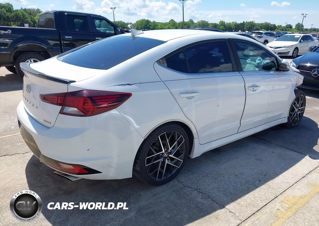 2019 Hyundai Elantra Sport VIN:KMHD04LB1KU832394 - 4