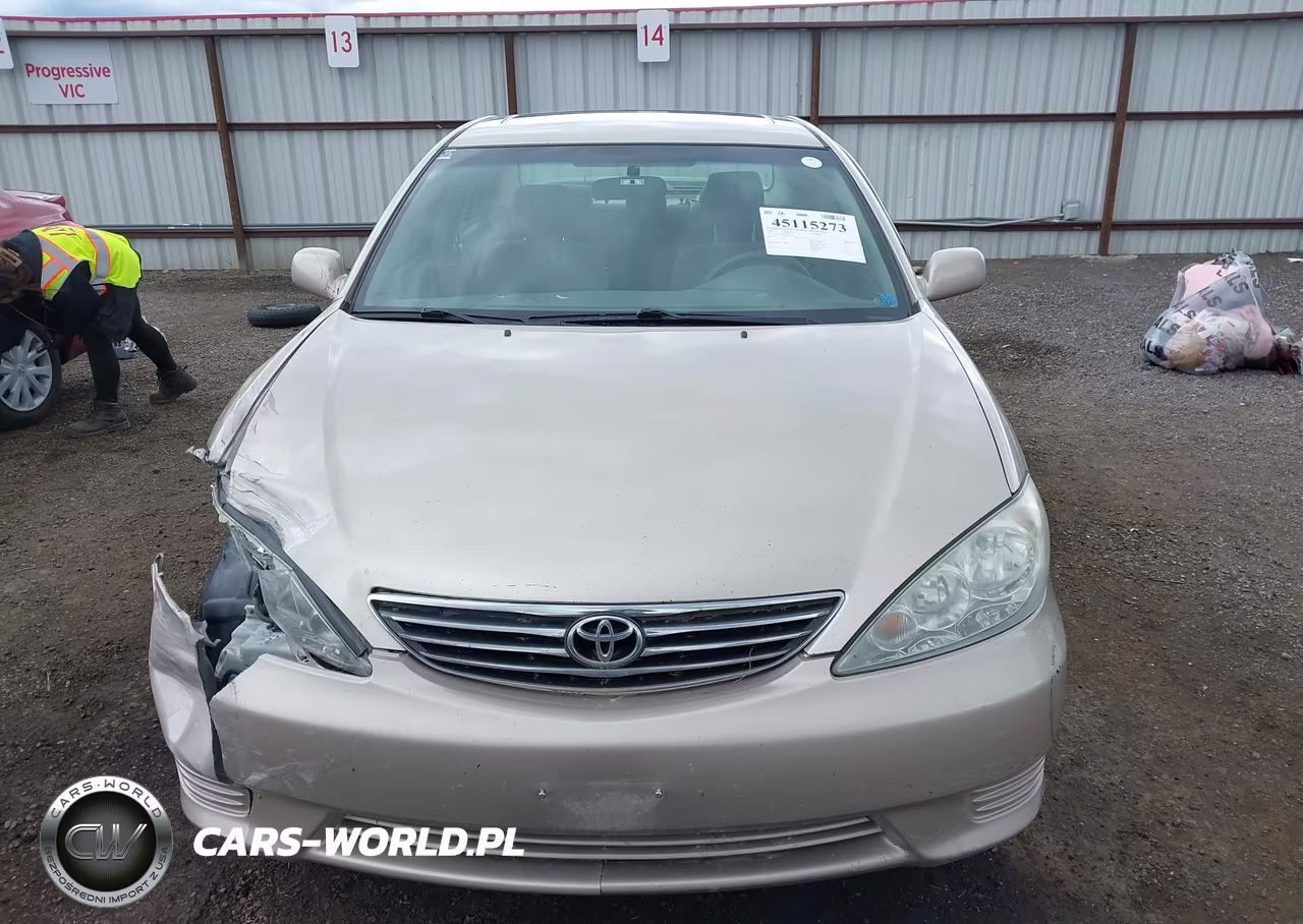 2005 Toyota Camry Le VIN:4T1BE30K35U583592 - 13