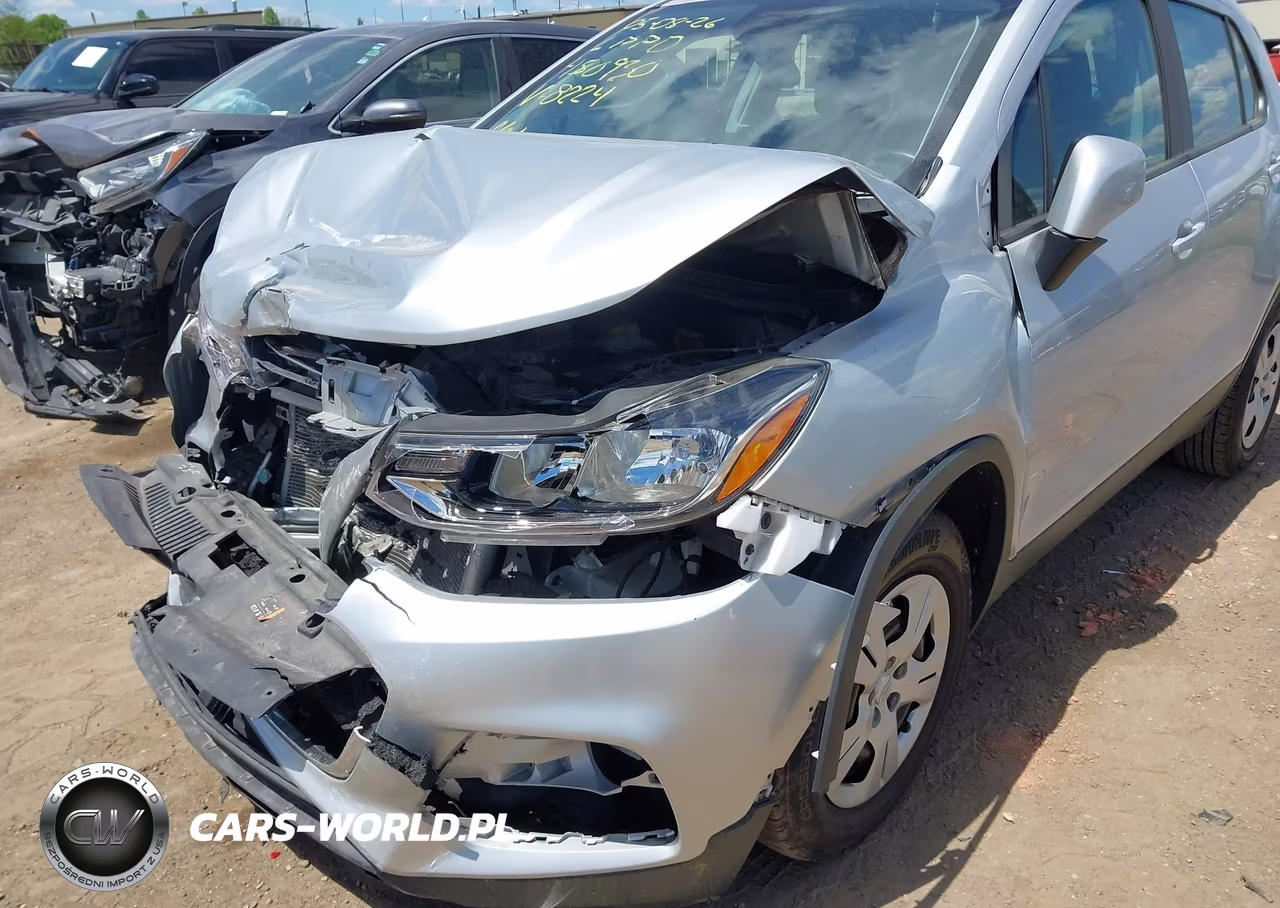 2019 Chevrolet Trax Ls VIN:3GNCJKSB6KL138224 - 17