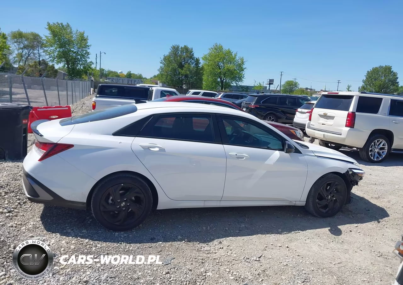2026 Hyundai Elantra Sel Sport VIN:KMHLM4DG5TU170301 - 13