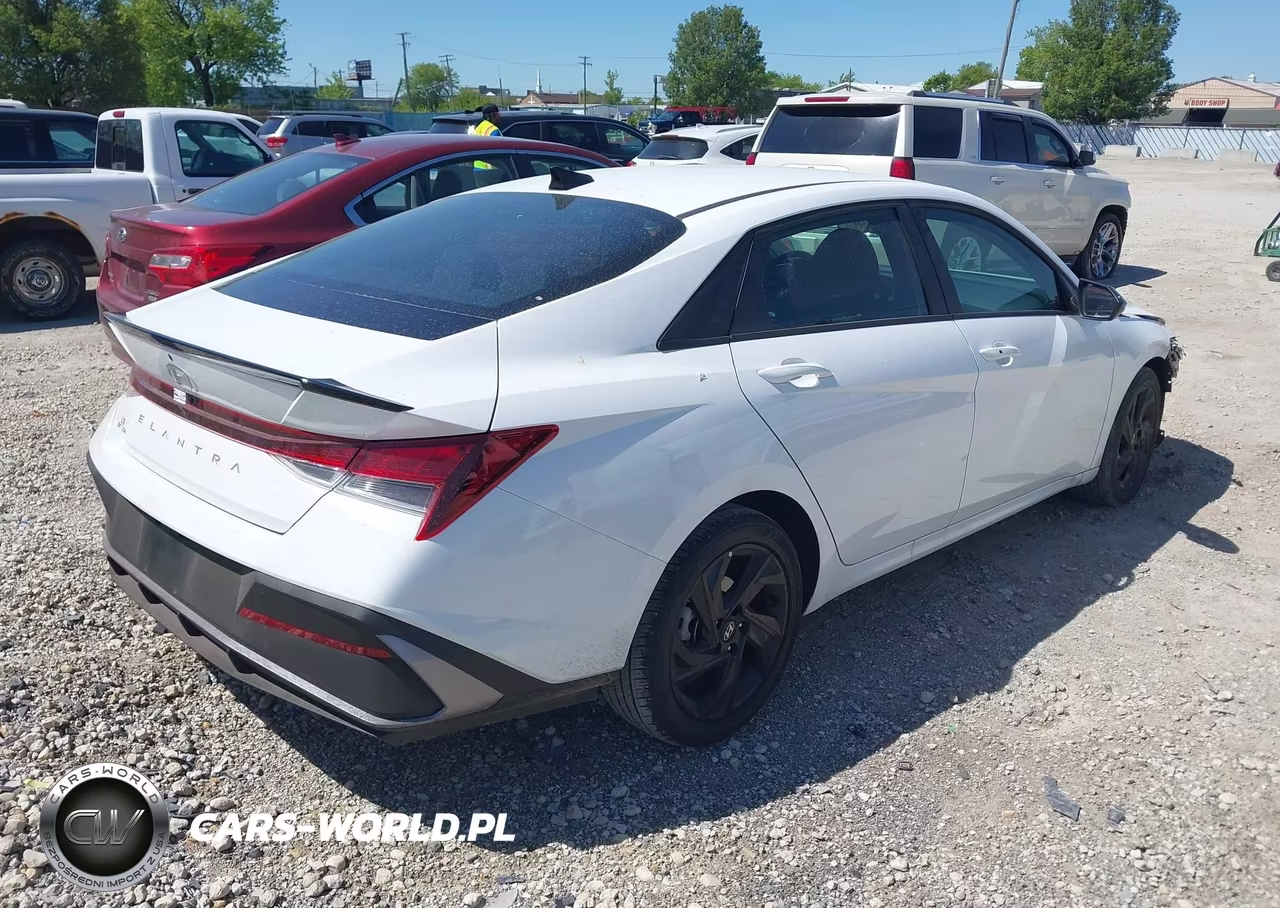2026 Hyundai Elantra Sel Sport VIN:KMHLM4DG5TU170301 - 4