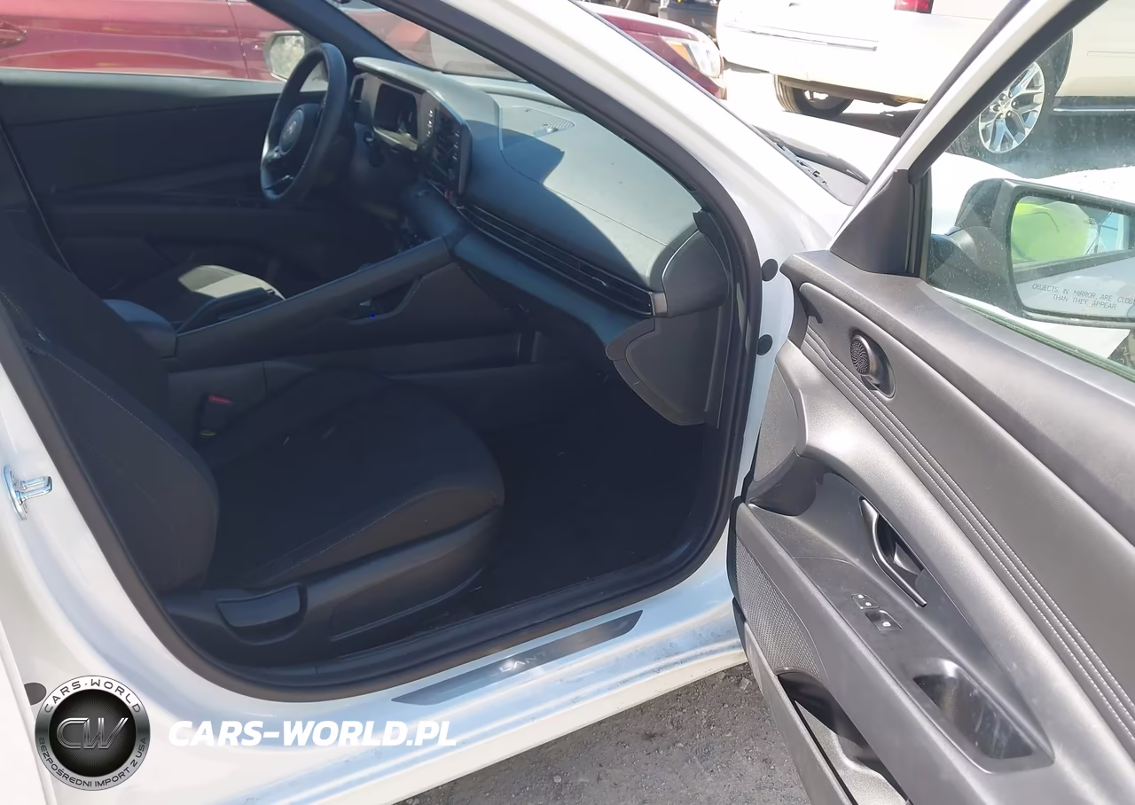 2026 Hyundai Elantra Sel Sport VIN:KMHLM4DG5TU170301 - 5