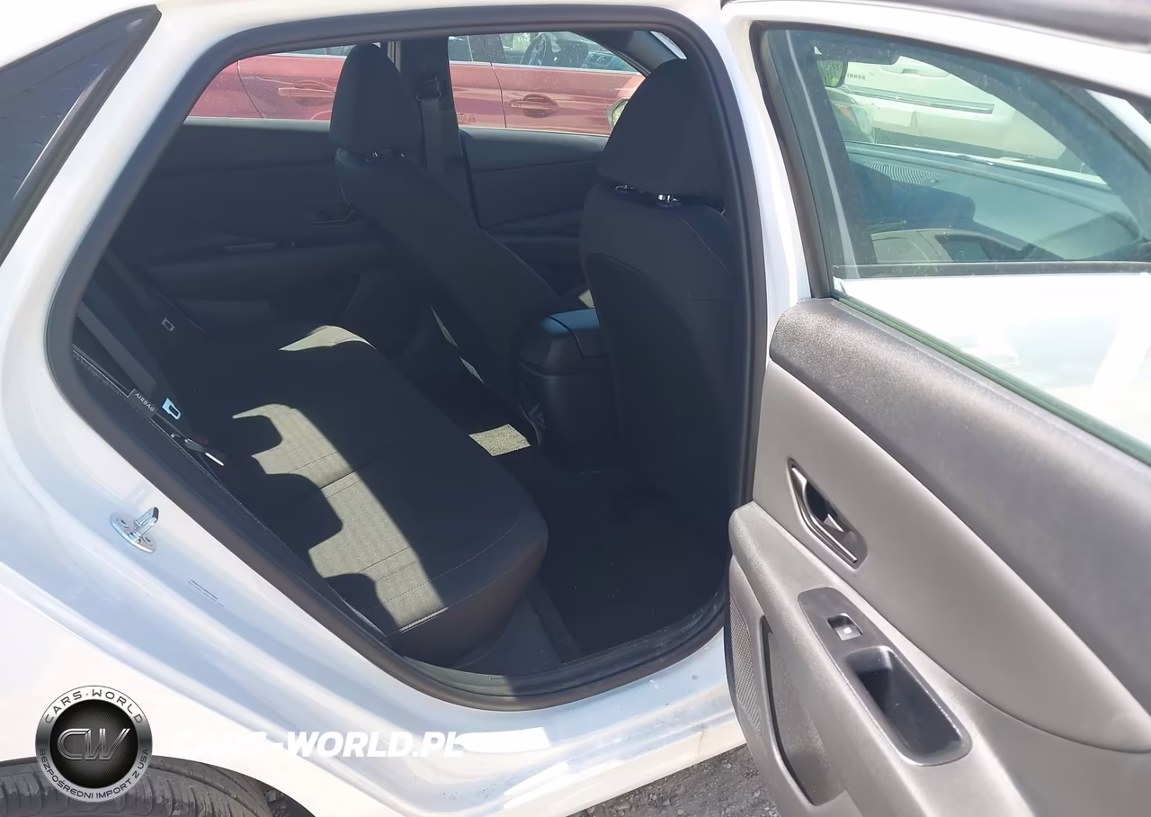 2026 Hyundai Elantra Sel Sport VIN:KMHLM4DG5TU170301 - 8