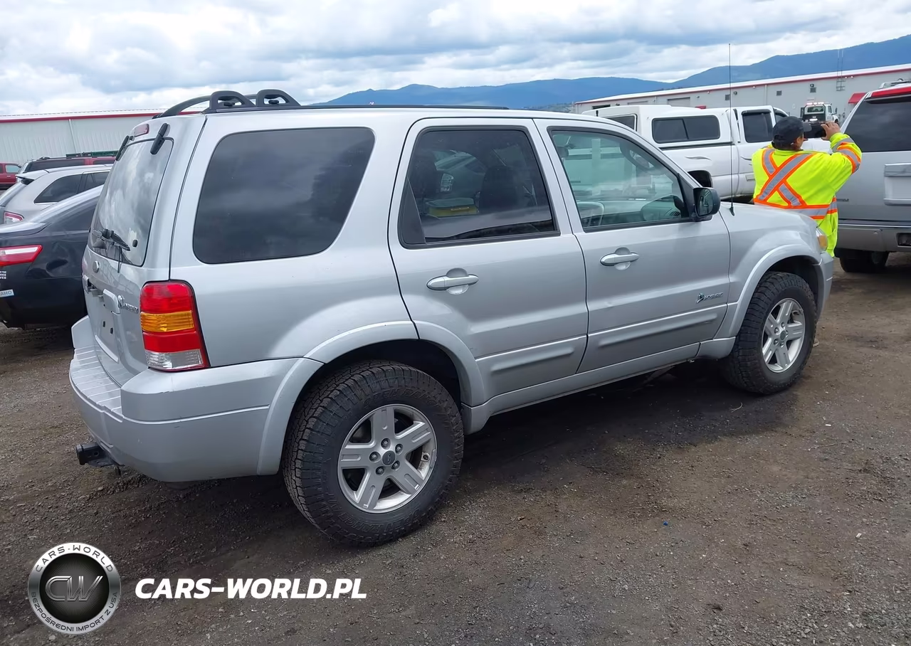 2005 Ford Escape Hybrid VIN:1FMCU96H15KB69745 - 4