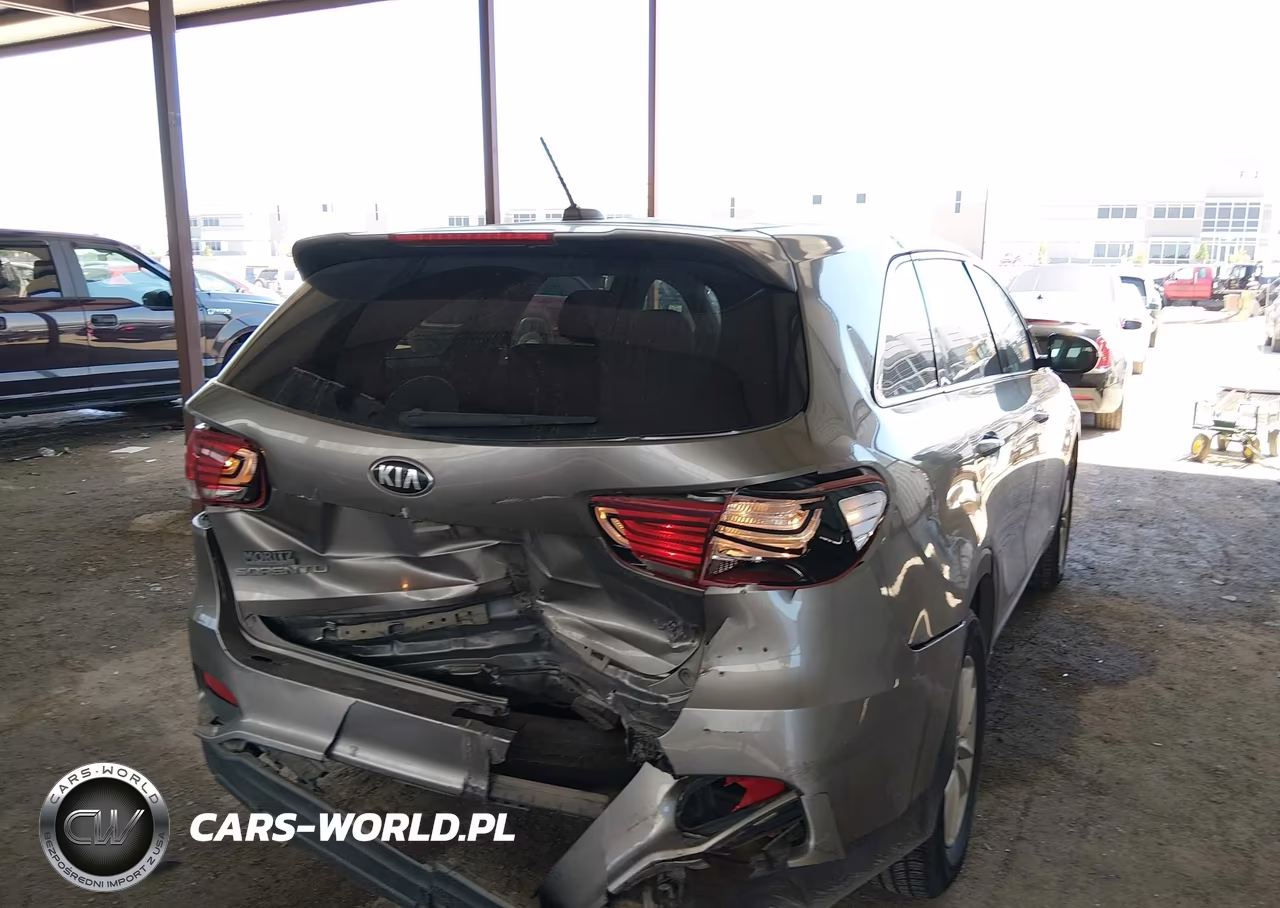 2019 Kia Sorento 3.3L Lx VIN:5XYPGDA54KG480858 - 4