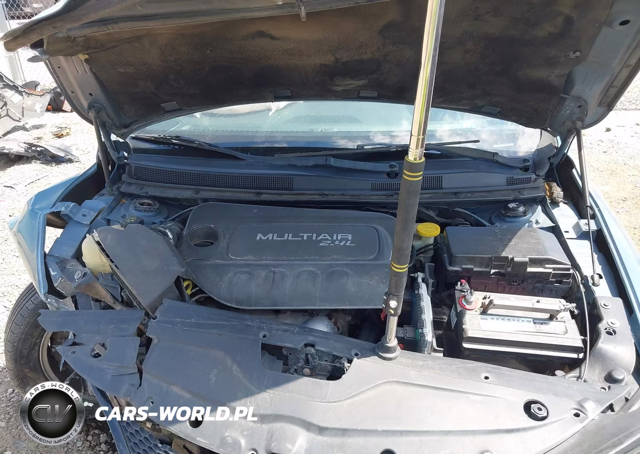 2015 Chrysler 200 S VIN:1C3CCCBB3FN625934 - 10