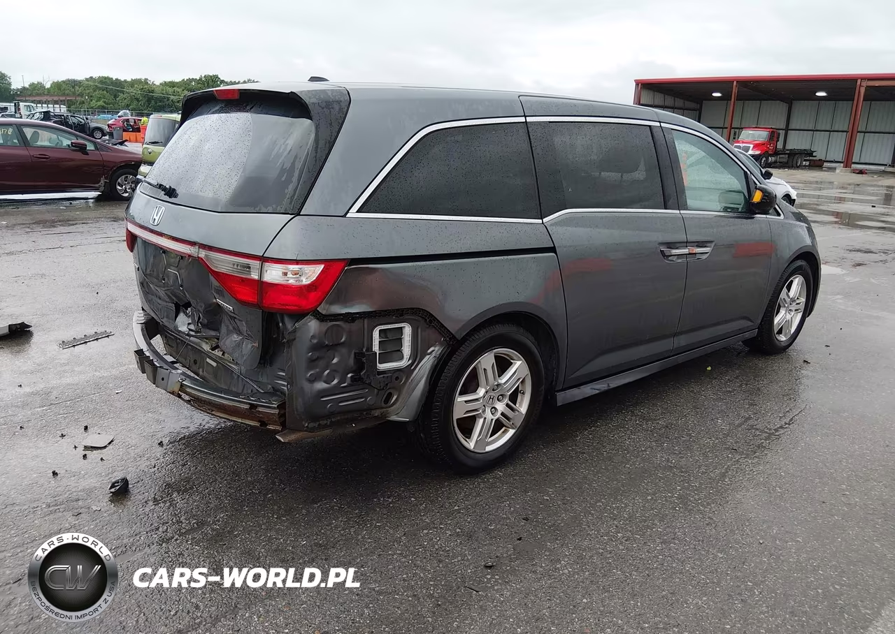 2011 Honda Odyssey Touring-Touring Elite VIN:5FNRL5H93BB038065 - 4