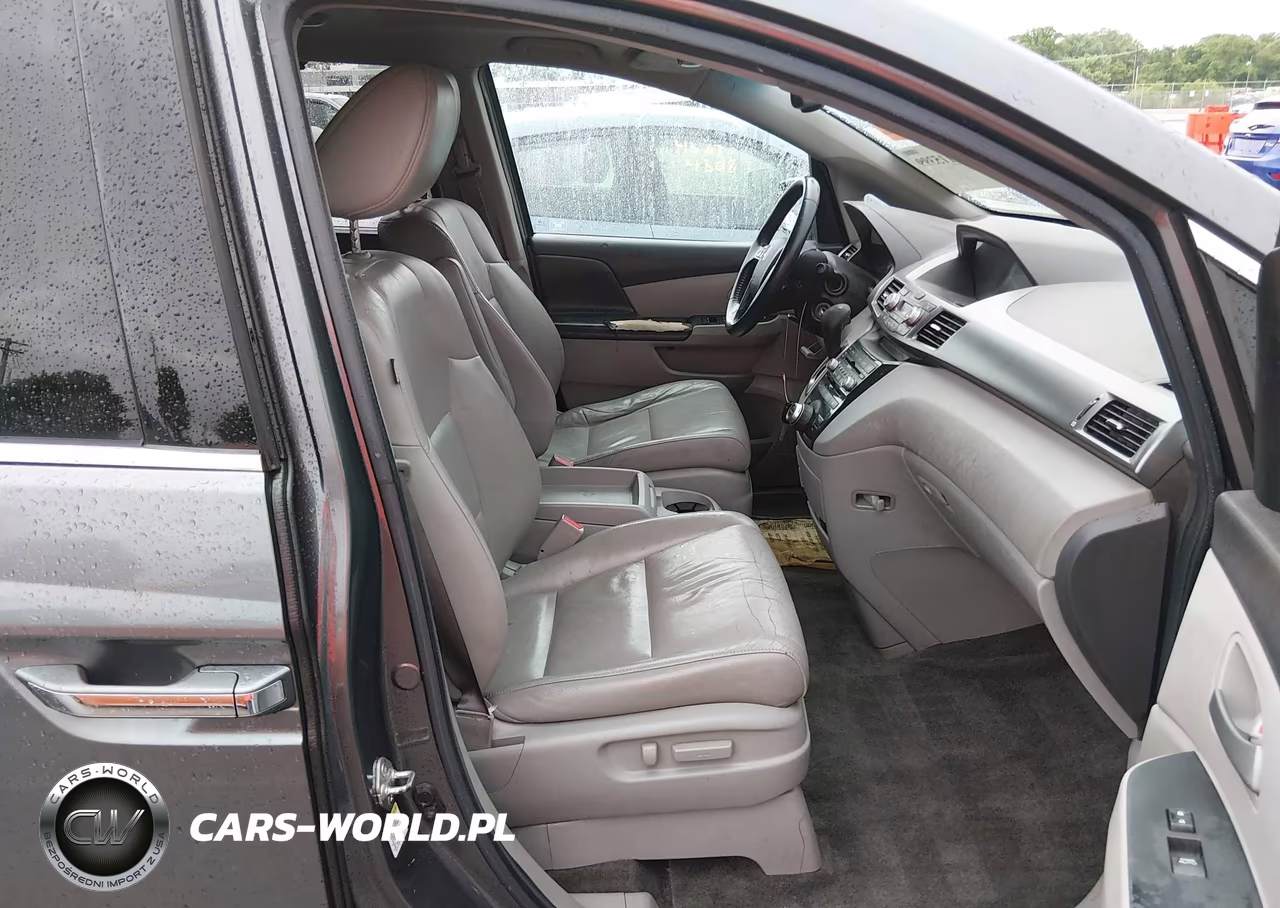 2011 Honda Odyssey Touring-Touring Elite VIN:5FNRL5H93BB038065 - 5