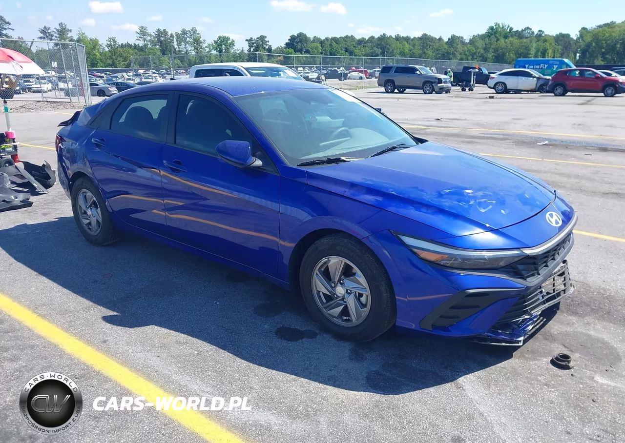 2025 Hyundai Elantra Se – zdjęcie 1 z 17