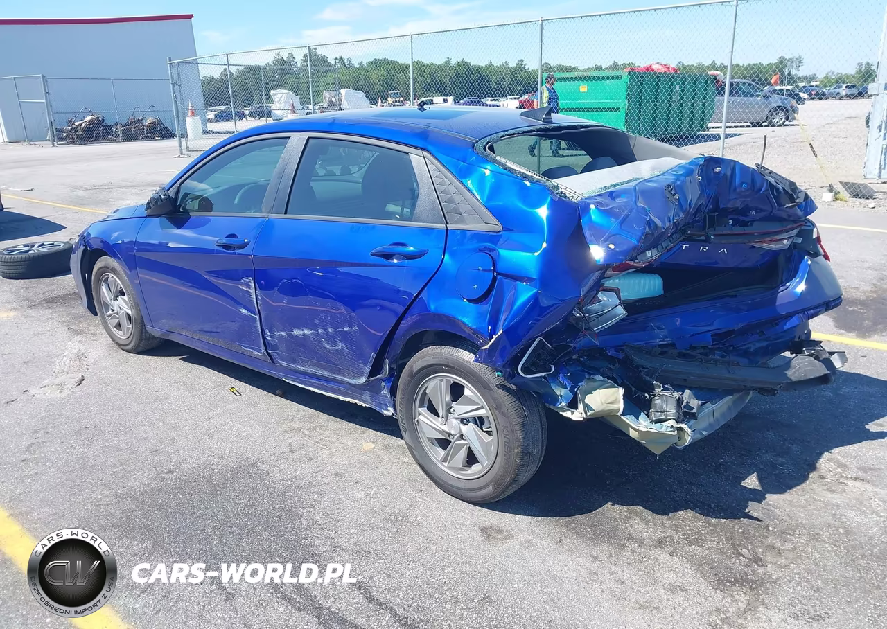 2025 Hyundai Elantra Se VIN:KMHLL4DG8SU015758 - 3