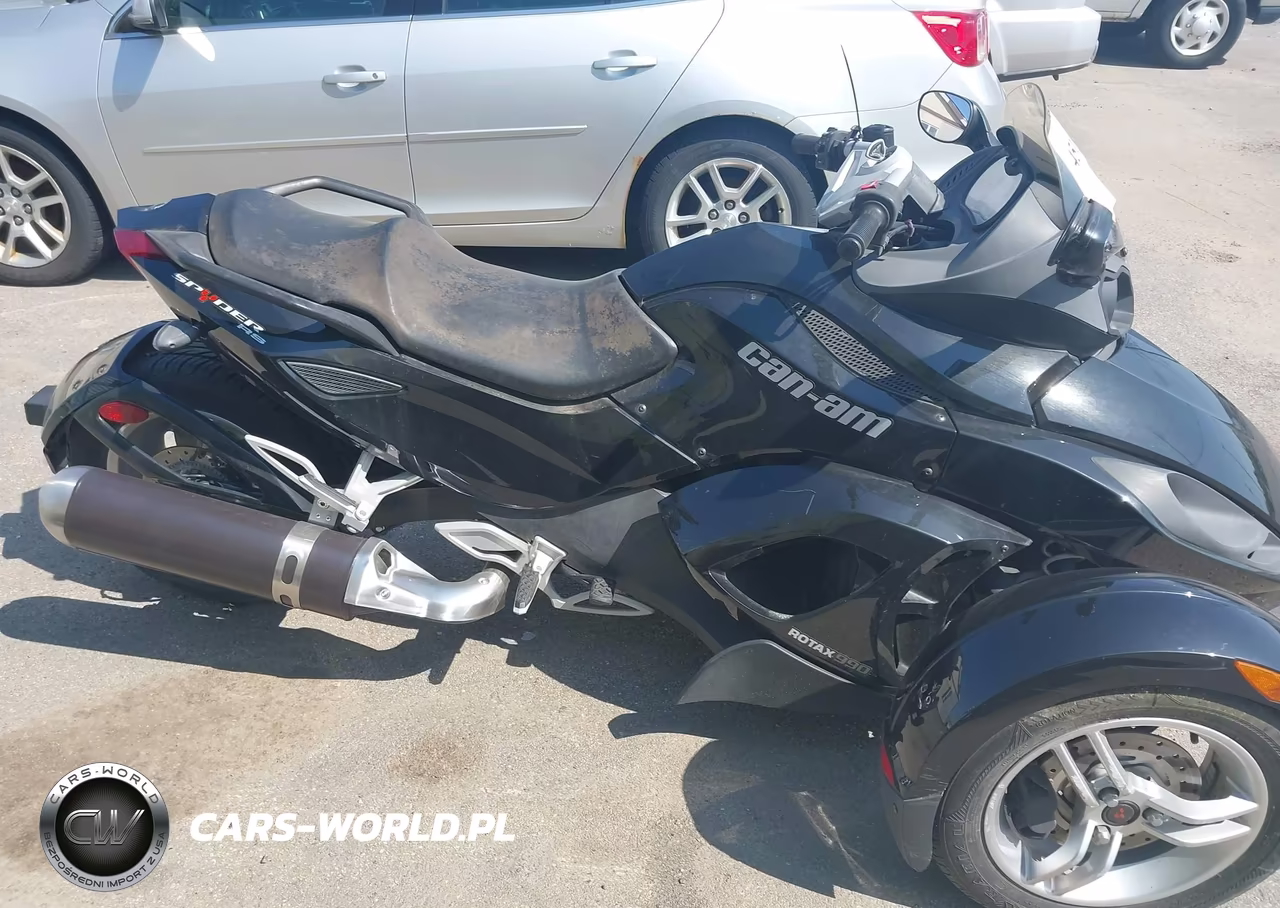2012 Can-Am Spyder Roadster Rs VIN:2BXJALA15CV000765 - 12
