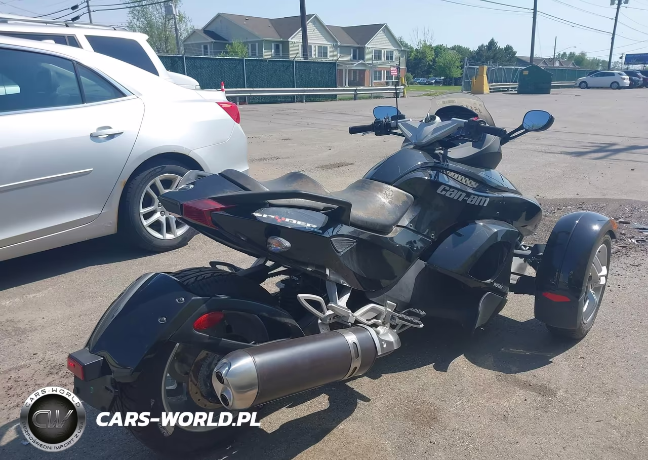 2012 Can-Am Spyder Roadster Rs VIN:2BXJALA15CV000765 - 4