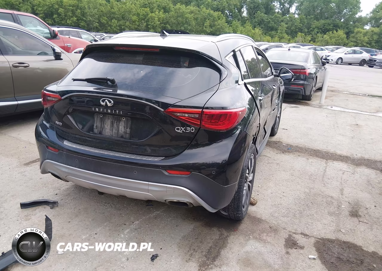 2017 Infiniti Qx30 Premium VIN:SJKCH5CR1HA024081 - 4