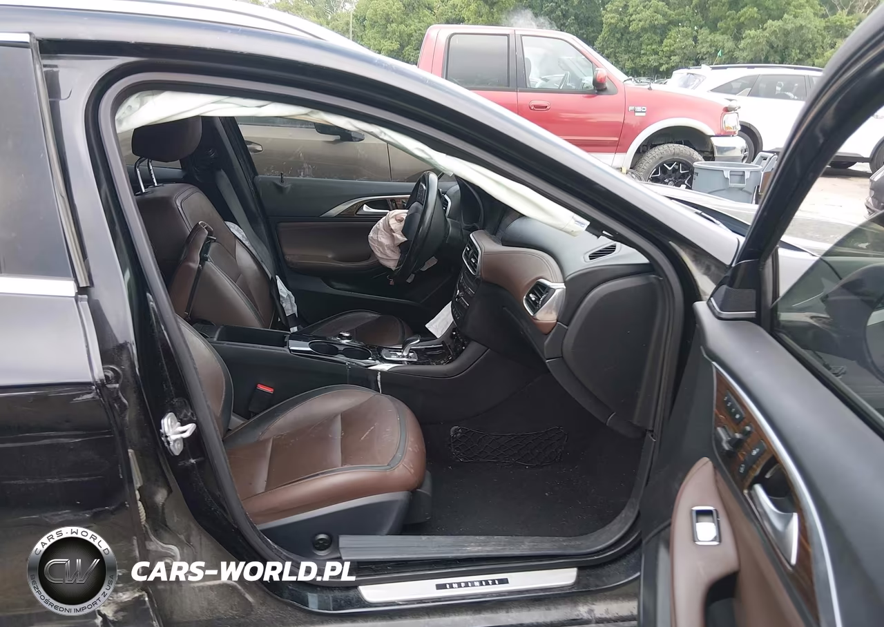 2017 Infiniti Qx30 Premium VIN:SJKCH5CR1HA024081 - 5
