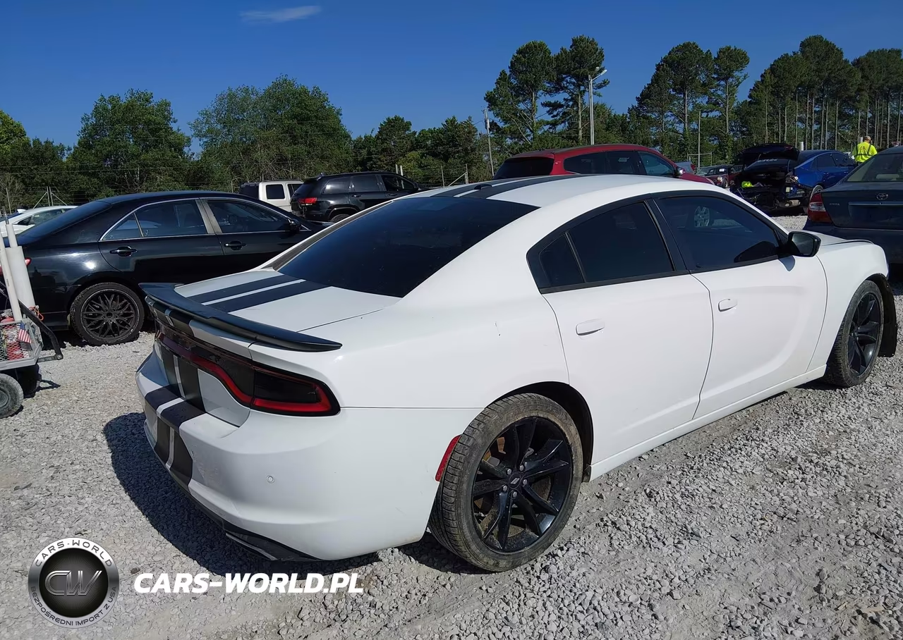 2018 Dodge Charger Sxt Rwd VIN:2C3CDXBG7JH227109 - 4