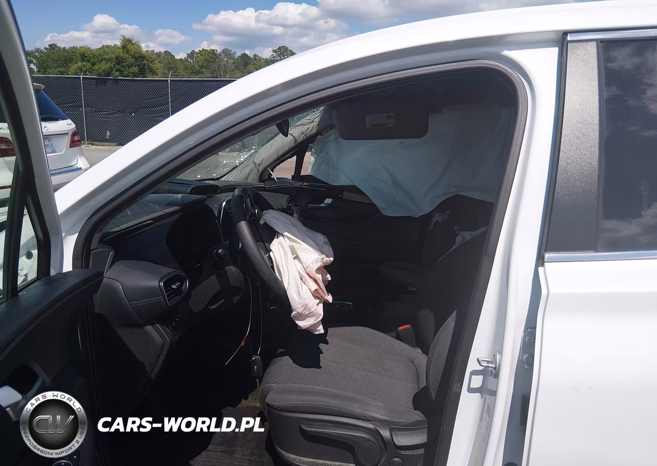 2019 Hyundai Santa Fe Se VIN:5NMS23AD7KH110181 - 5