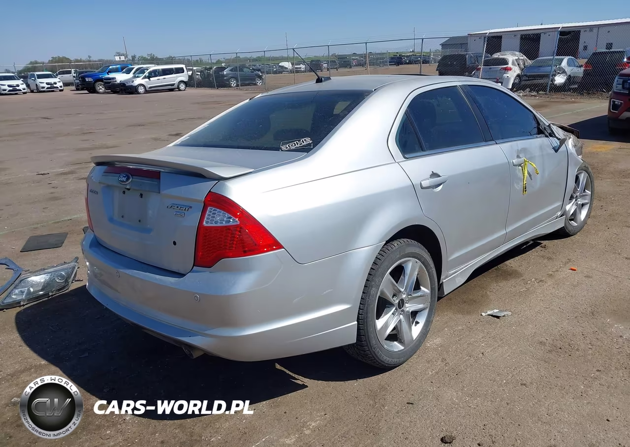 2011 Ford Fusion Sport VIN:3FAHP0DC7BR345795 - 4