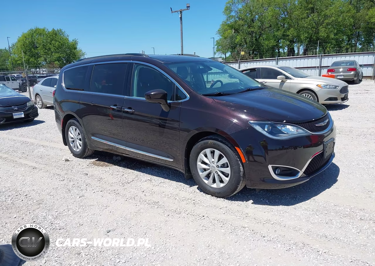 2017 Chrysler Pacifica Touring-L – zdjęcie 1 z 19