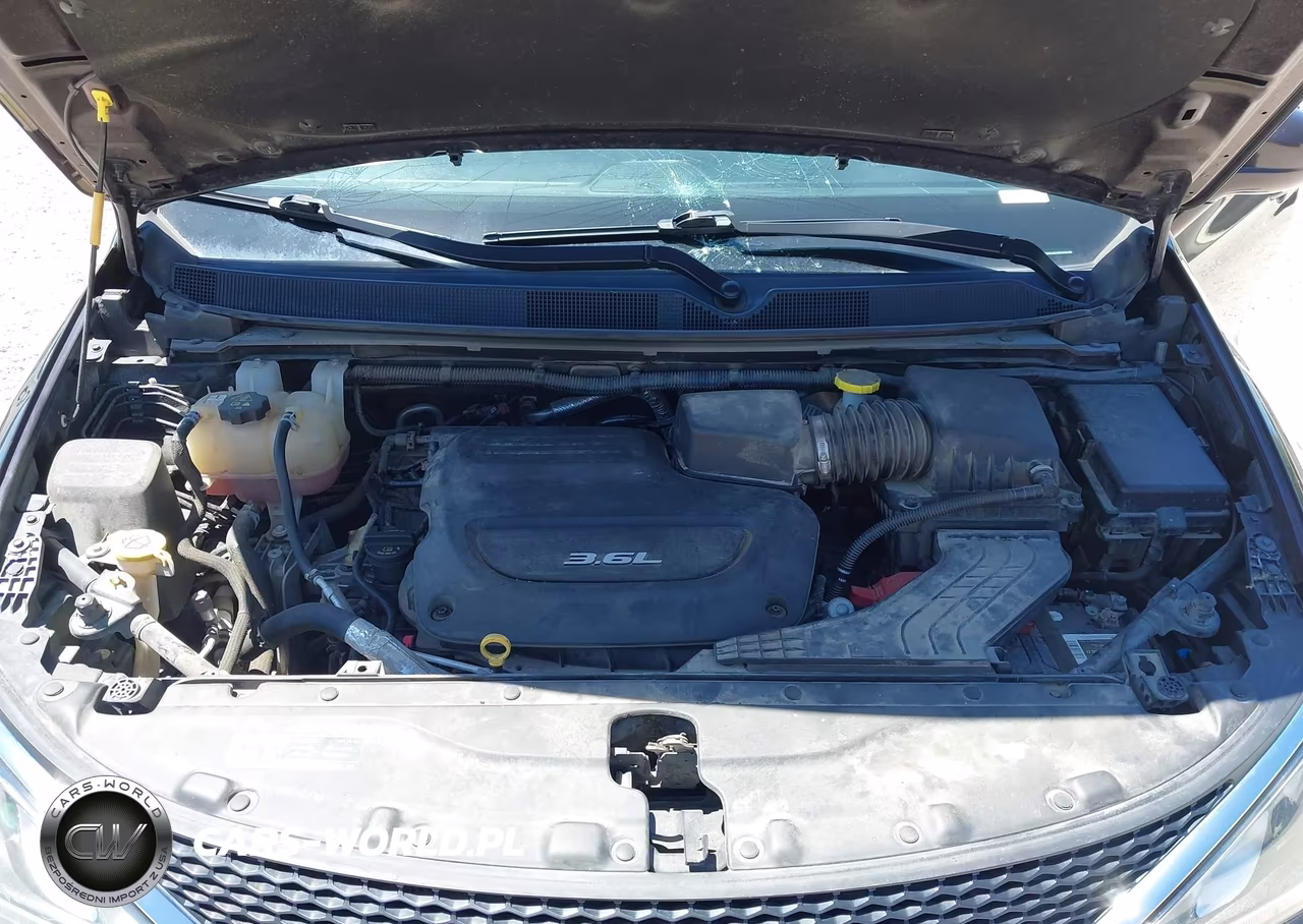 2017 Chrysler Pacifica Touring-L VIN:2C4RC1BGXHR539340 - 10