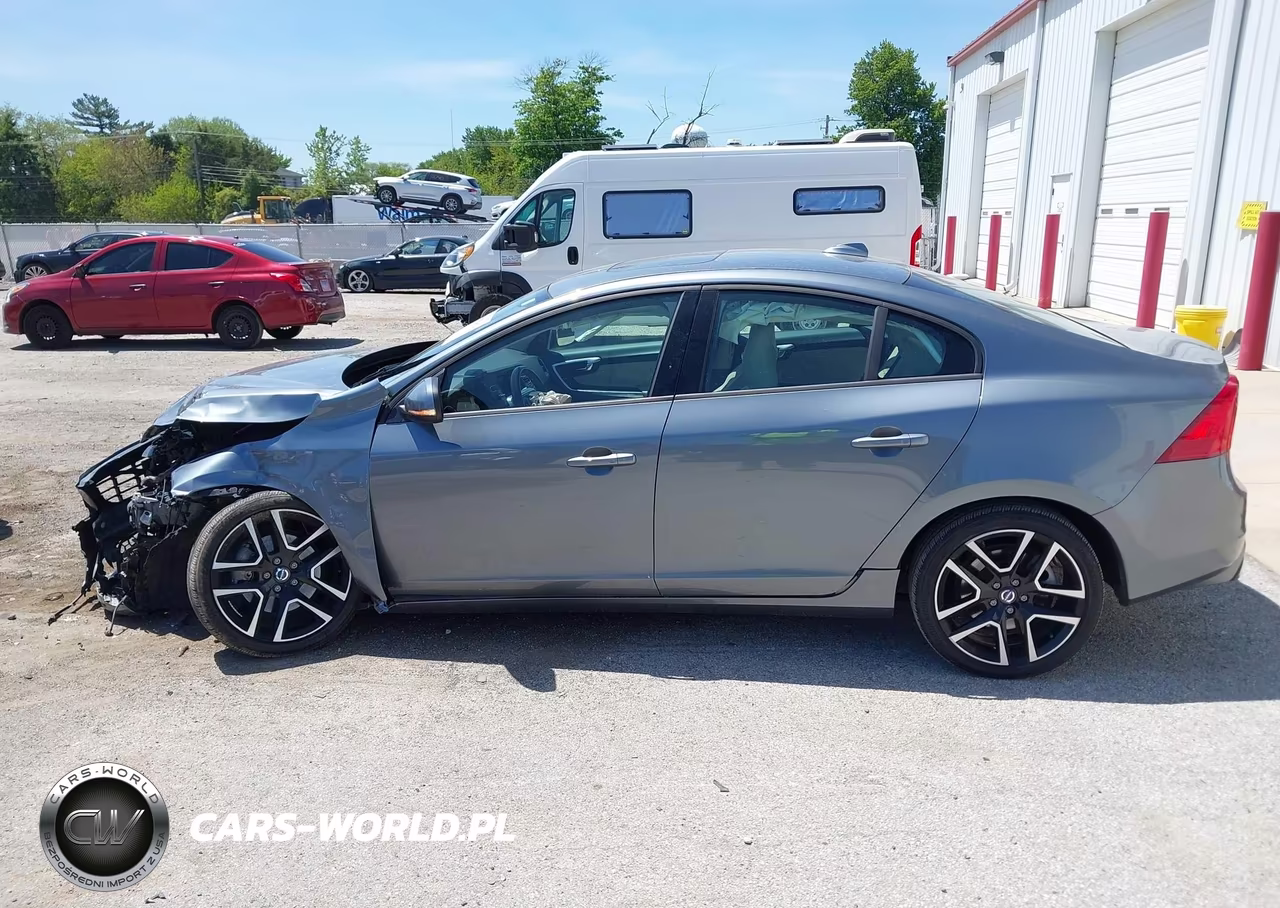 2018 Volvo S60 T5 Dynamic VIN:YV126MFL3J2450113 - 14